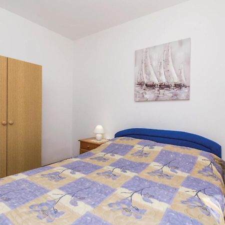 Stunning Apartment In Barbat-Rab With Wifi Barbat na Rabu Luaran gambar
