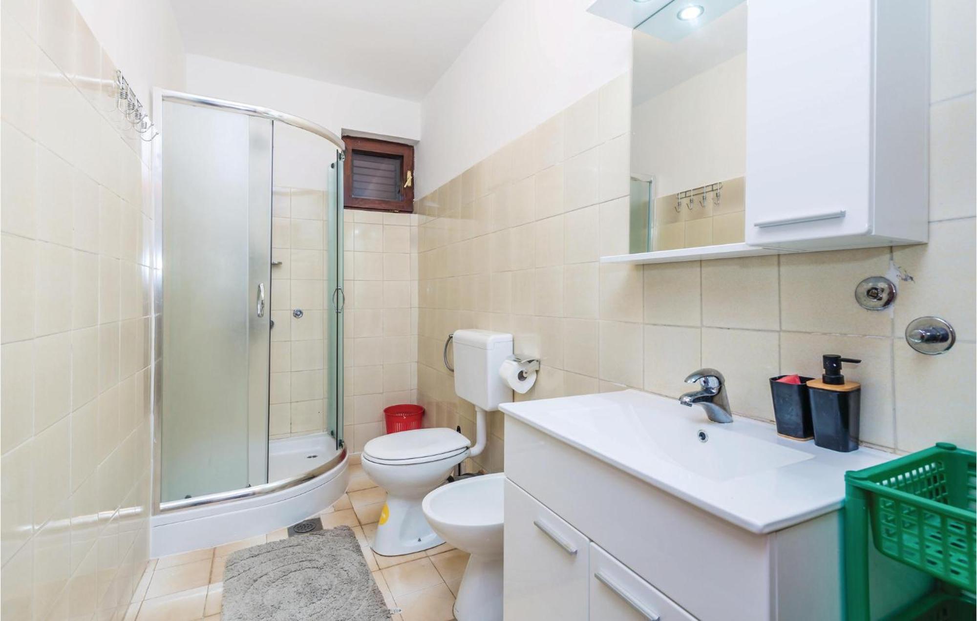 Stunning Apartment In Barbat-Rab With Wifi Barbat na Rabu Luaran gambar
