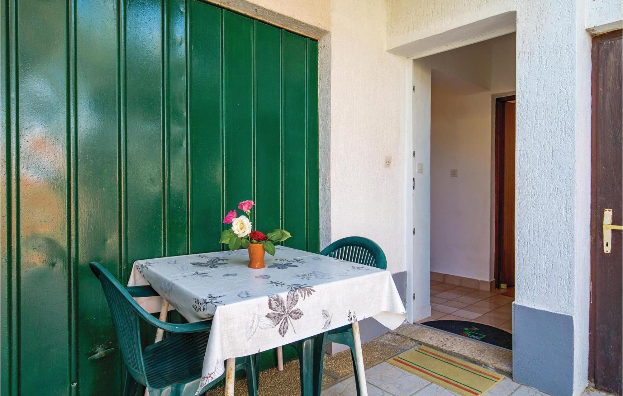 Stunning Apartment In Barbat-Rab With Wifi Barbat na Rabu Luaran gambar